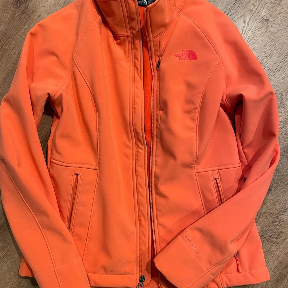Women’s North Face Soft Shell Windwall Jacket